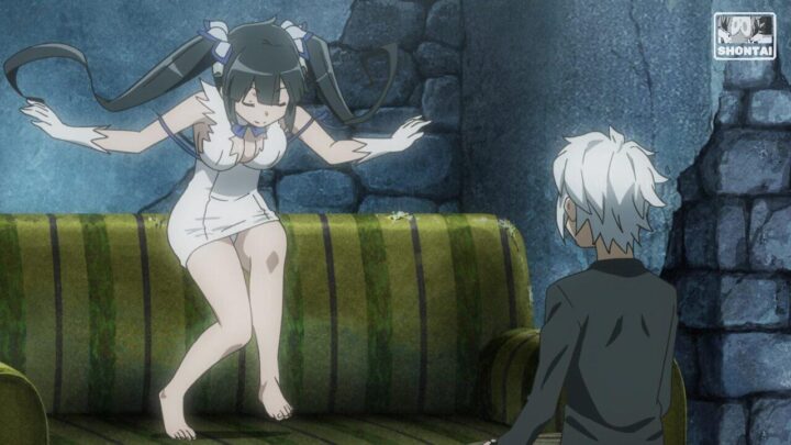 Hestia's fanservice in season#1ep2-Scene1