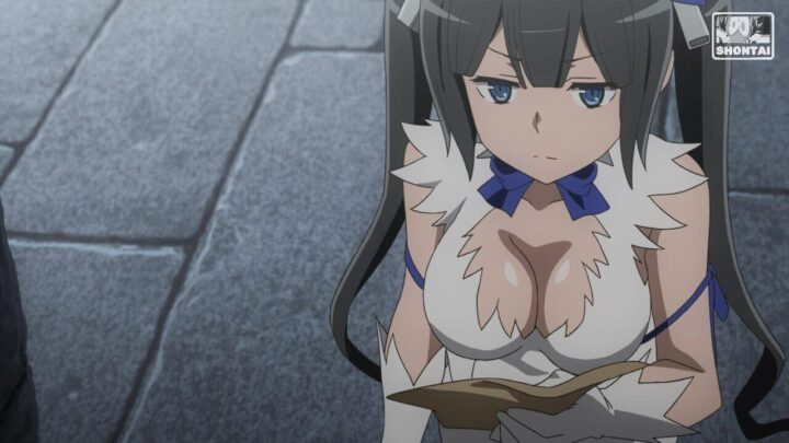 Hestia's fanservice in season#1ep8-Scene1